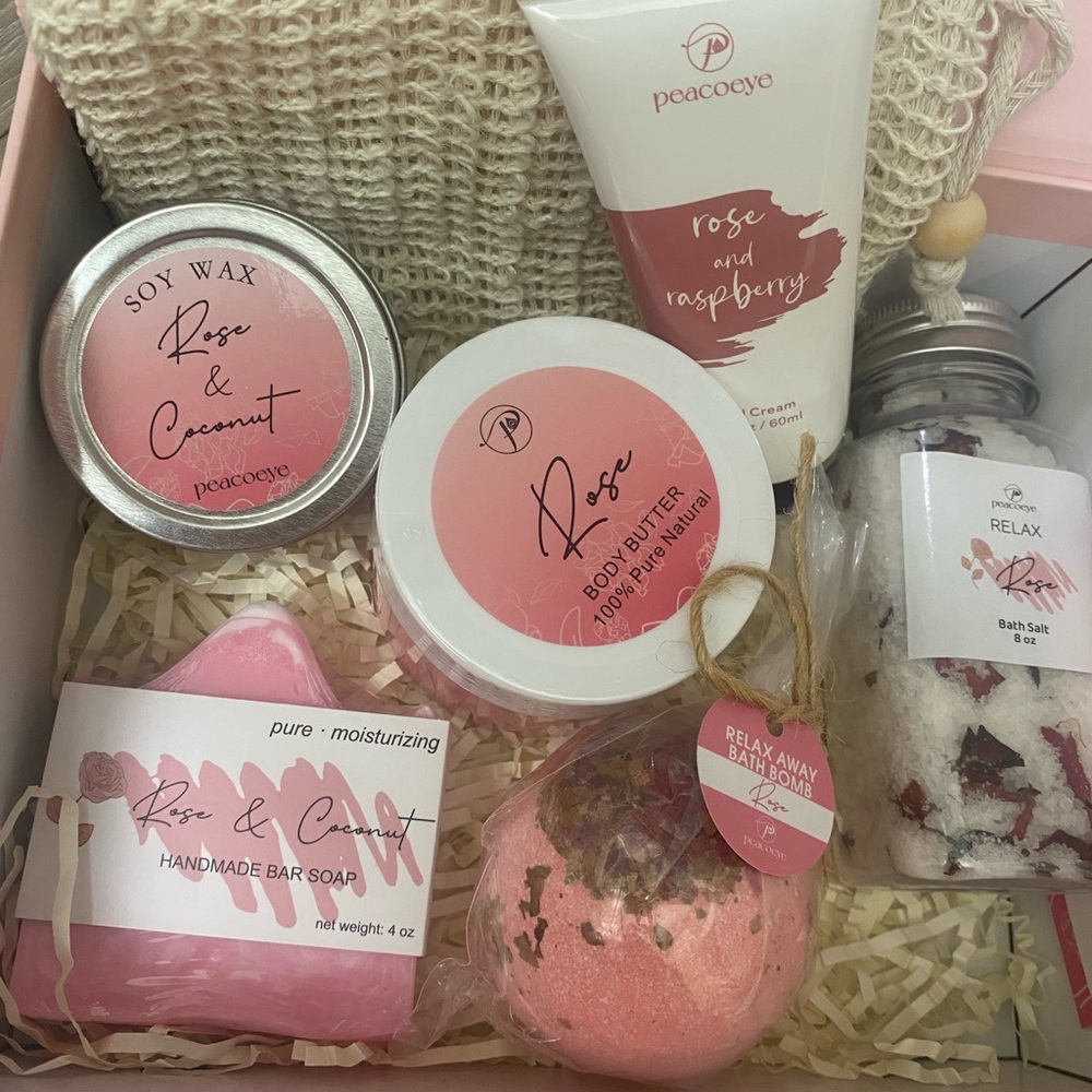 Bed Bath & Beyond Rose & Raspberry Bath Gift Set - Pink - Picture 2 of 4